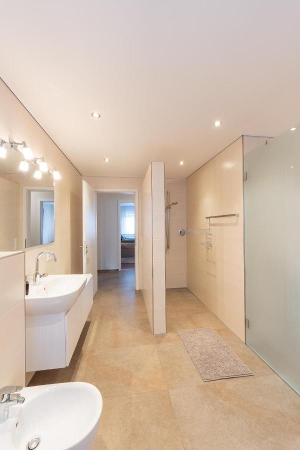 -Zentrale Wohnung-Balkon-Desingerkueche- Билефелд Екстериор снимка